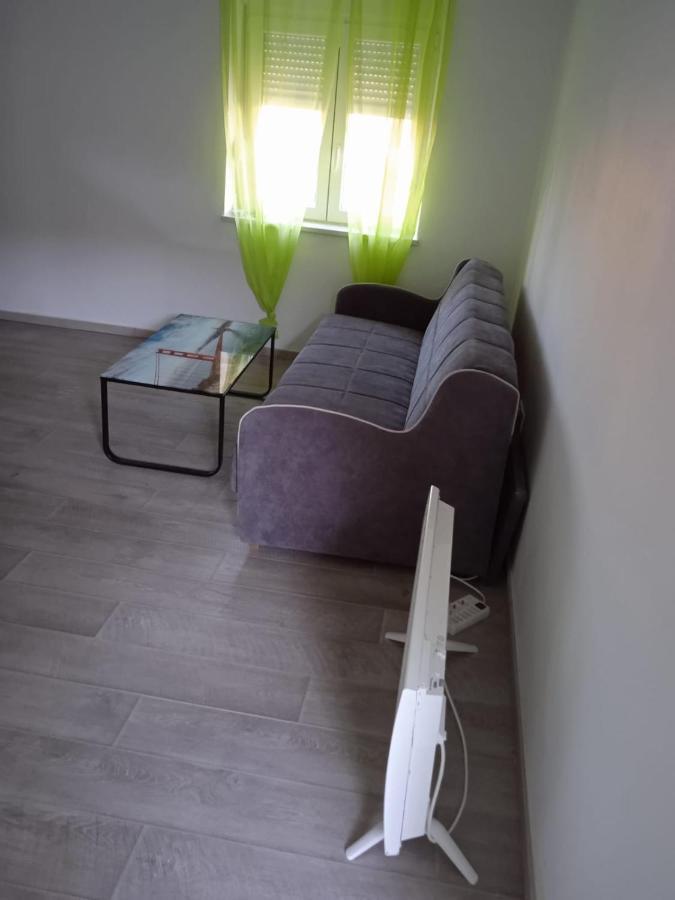Ferienwohnung Schaefer Murter Ngoại thất bức ảnh