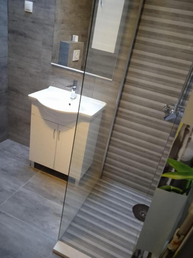 Ferienwohnung Schaefer Murter Ngoại thất bức ảnh